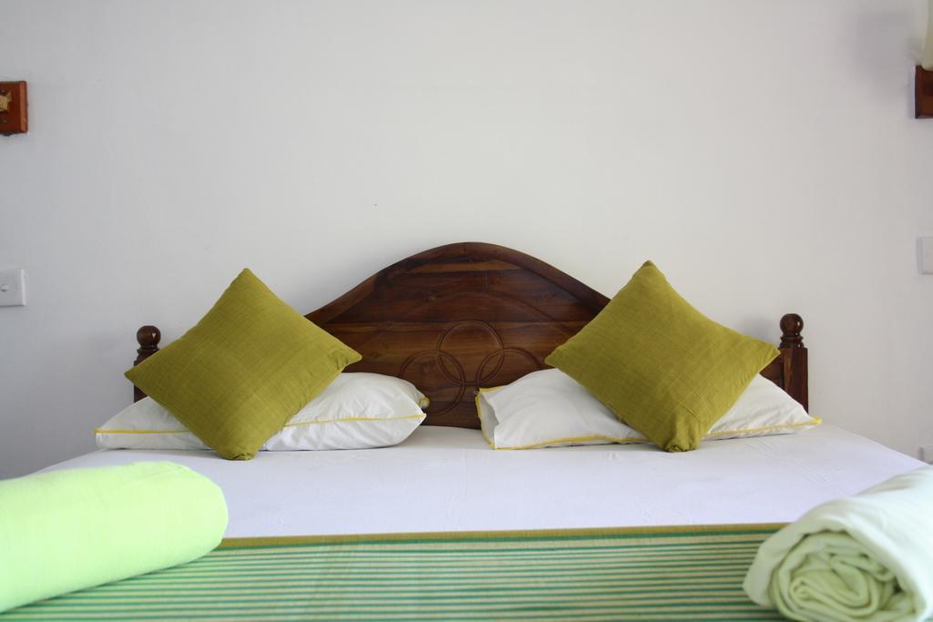 Moonlight Holiday Home Ella Esterno foto
