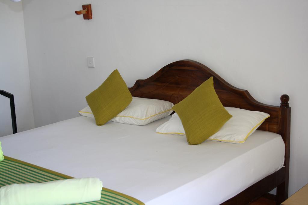Moonlight Holiday Home Ella Esterno foto